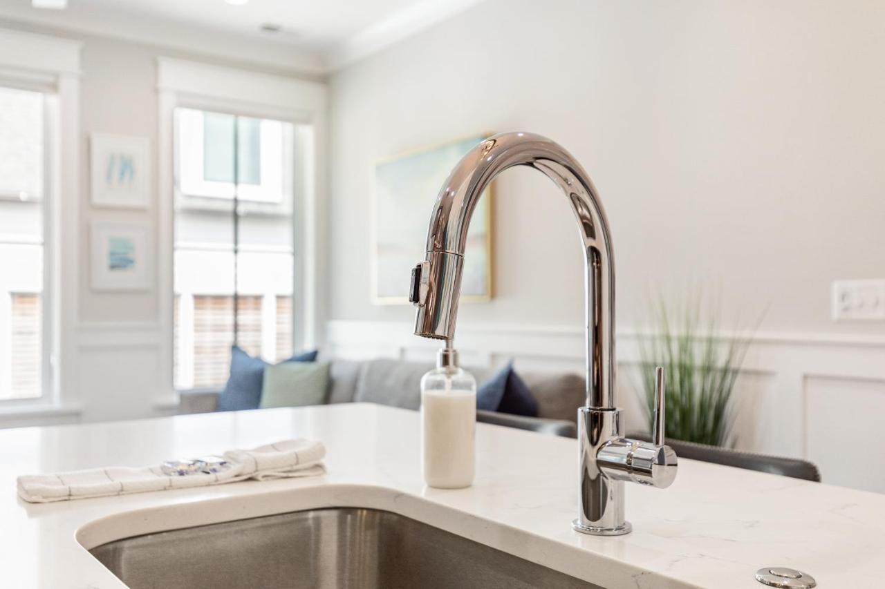 The Azalea Suite At 124 Spring Charleston Bagian luar foto