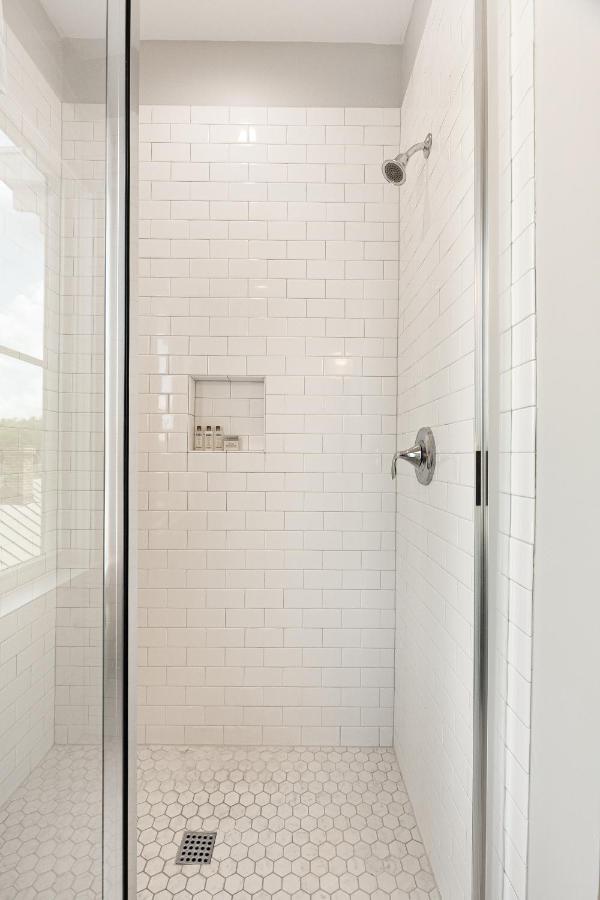 The Azalea Suite At 124 Spring Charleston Bagian luar foto